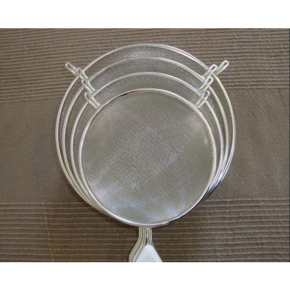 Fém nyeles szűrő , átm: 16 cm